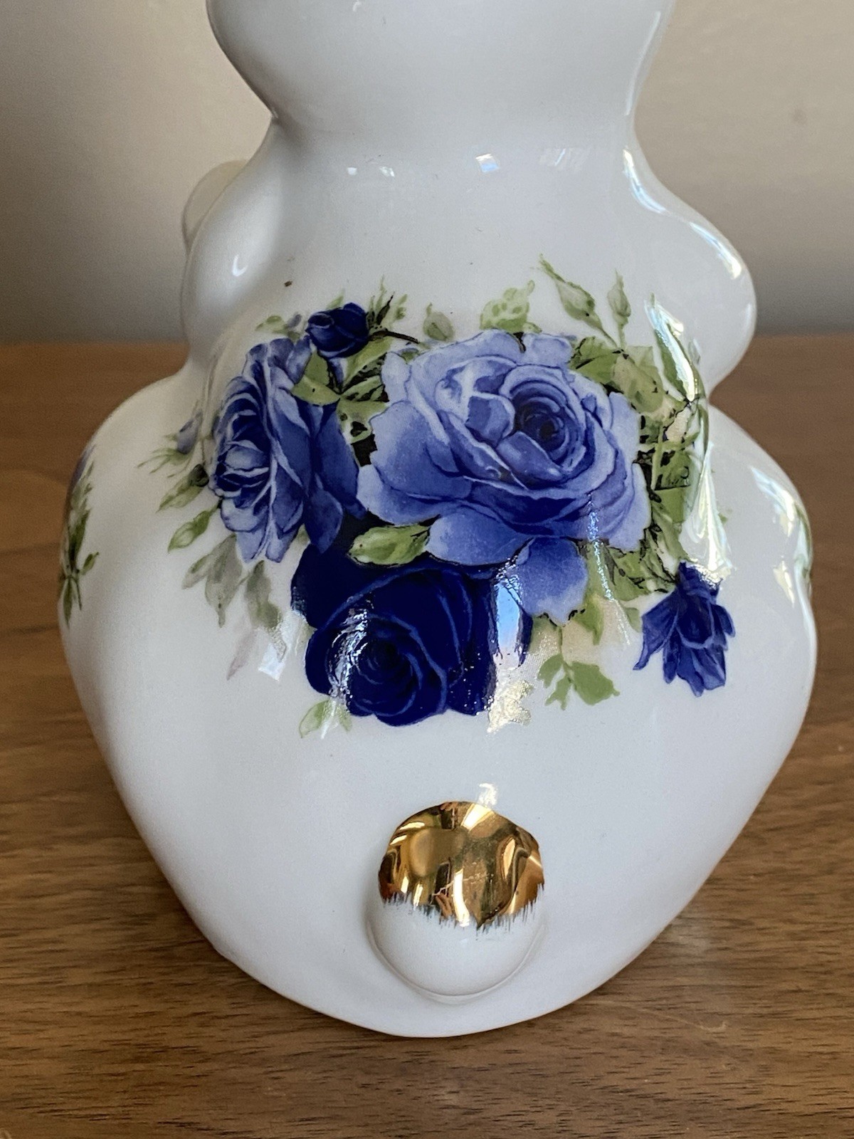 Adorable Formalities Baum Bros Porcelain Blue Rose Bunny Rabbit 6.5″ Tall Easter