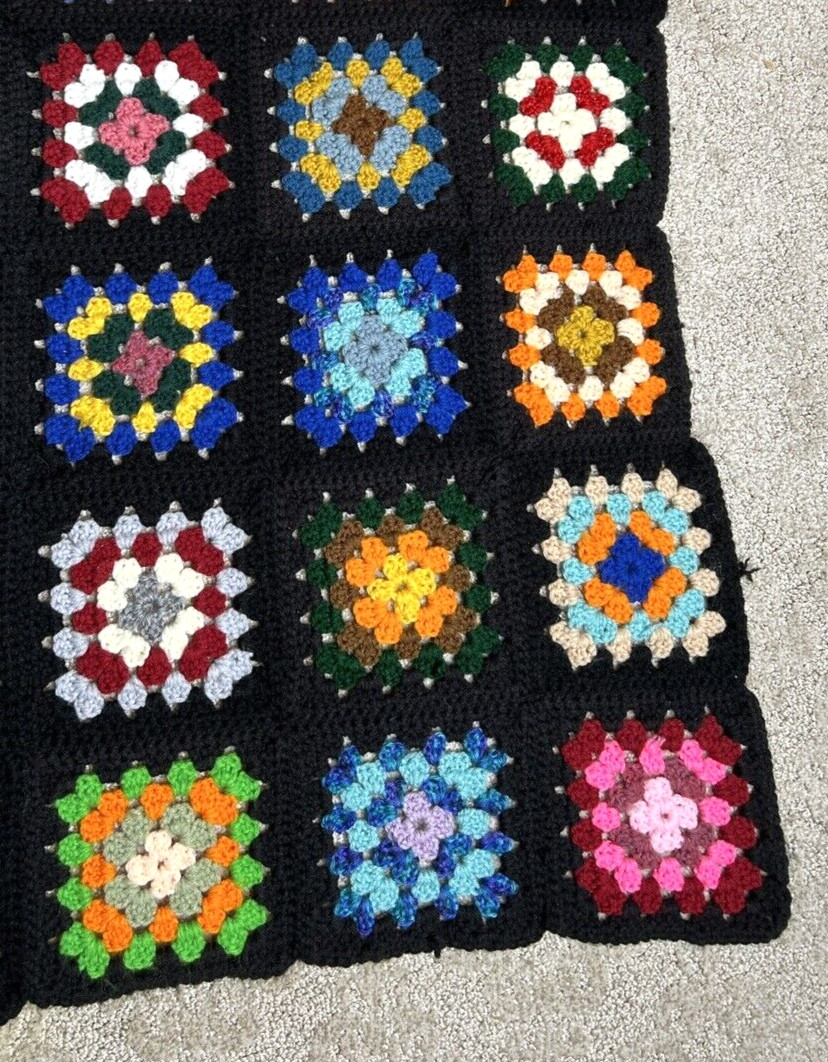 BEAUTIFUL HANDMADE CROCHETED GRANNY SQUARE AFGHAN LAP BLANKET APPROX. 50X38