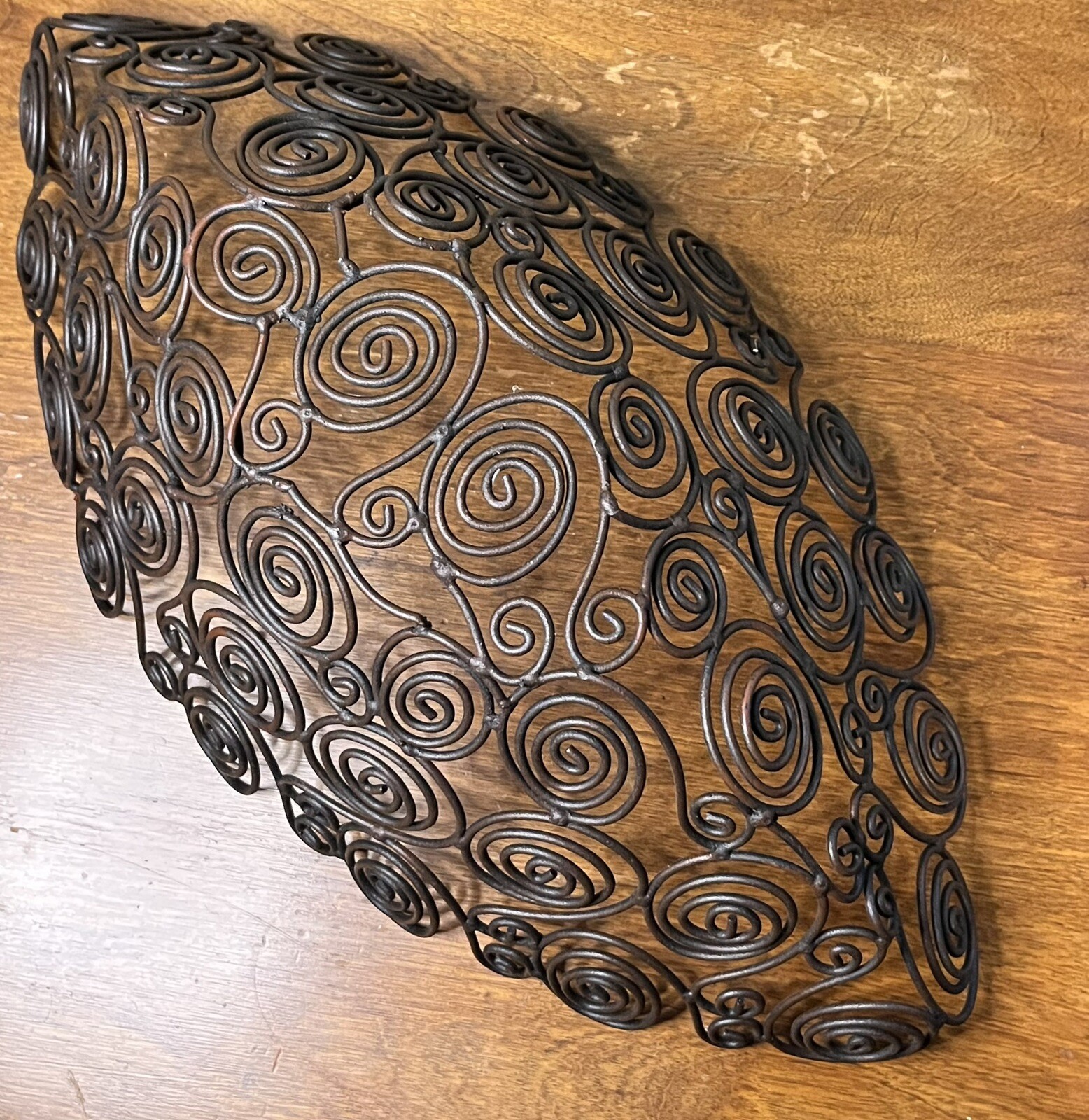 Wired Metal Scrollwork Decorative Fruit Bowl 17” X 9” Oval Large Centerpiece