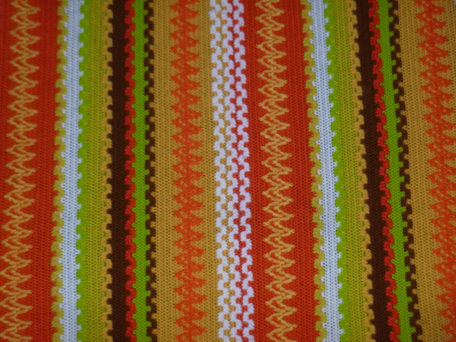 Vtg 70s Knit Throw Blanket MOD Zig Zag Design Orange Lime Green Yellow 44×62″