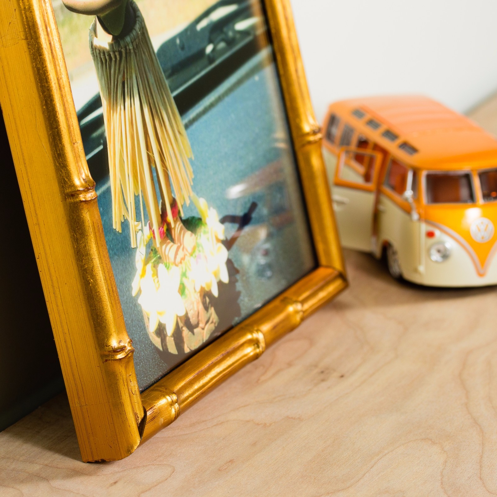Vintage Bamboo Gold Picture Frames, 0.625″ Wide, With a Single White Mat