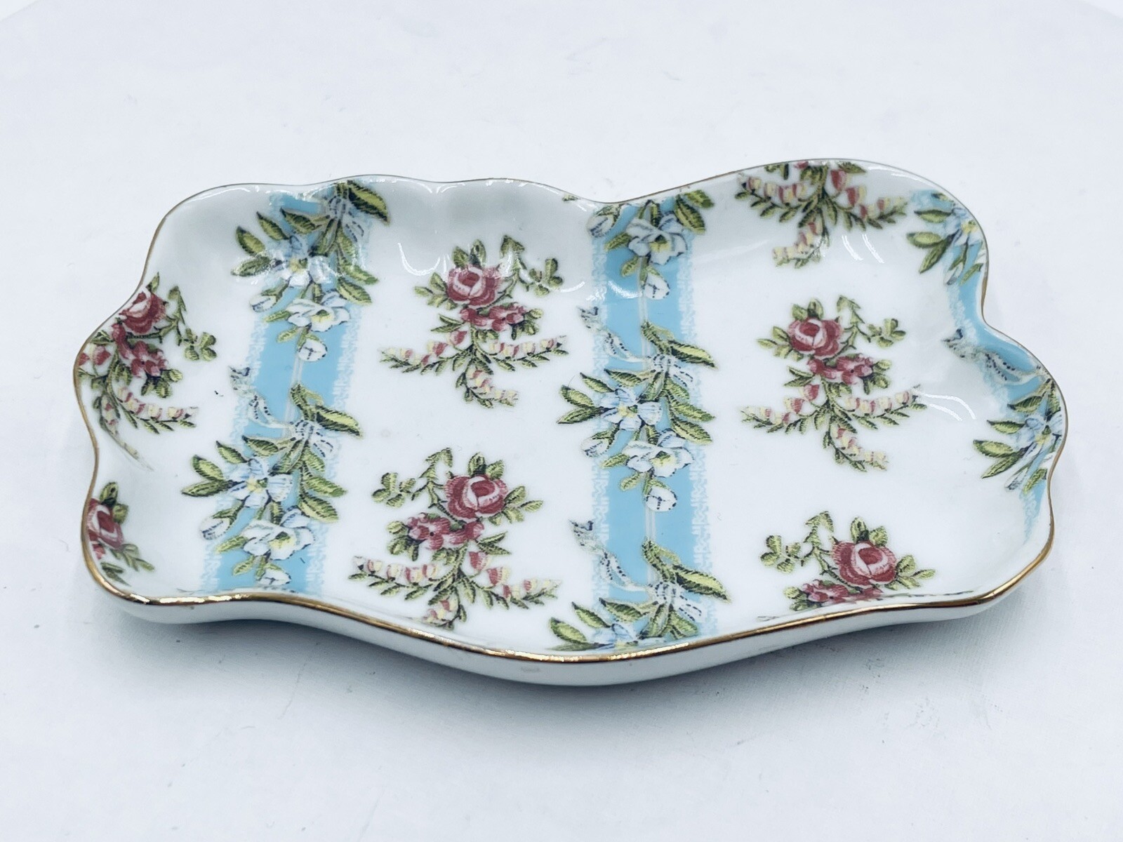 Andrea by Sadek Soap or Trinket Dish Tray Shabby Cottage Chic French Set of 2