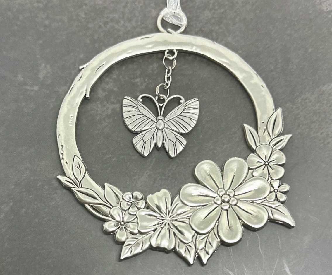 Ganz Flowers & Butterfly Round Ornament “Friendship Blooms From The Heart”
