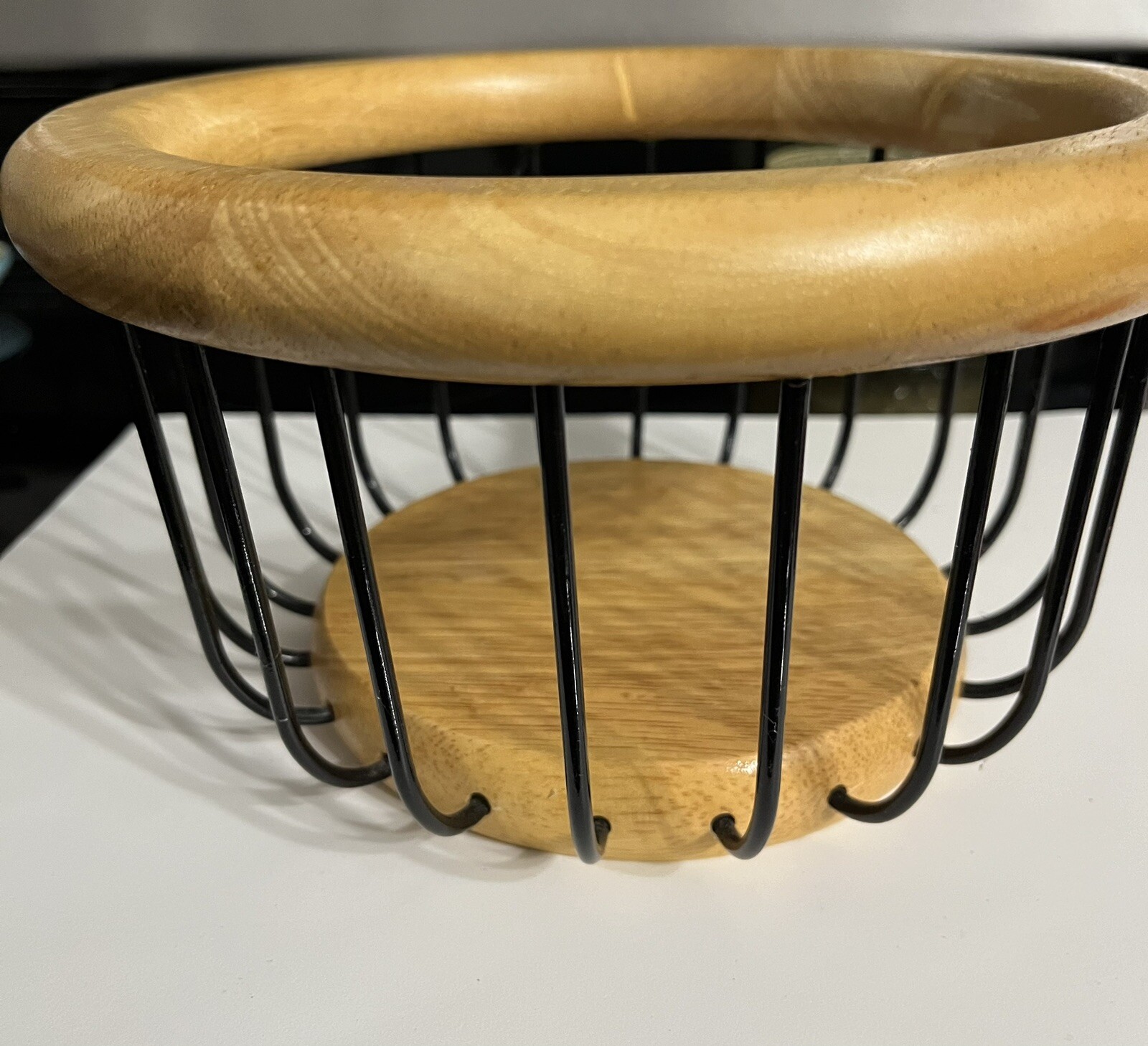 Fruit Bowl Basket Wood and Metal Preferred Stock 9 In Diameter Vintage 1980’s