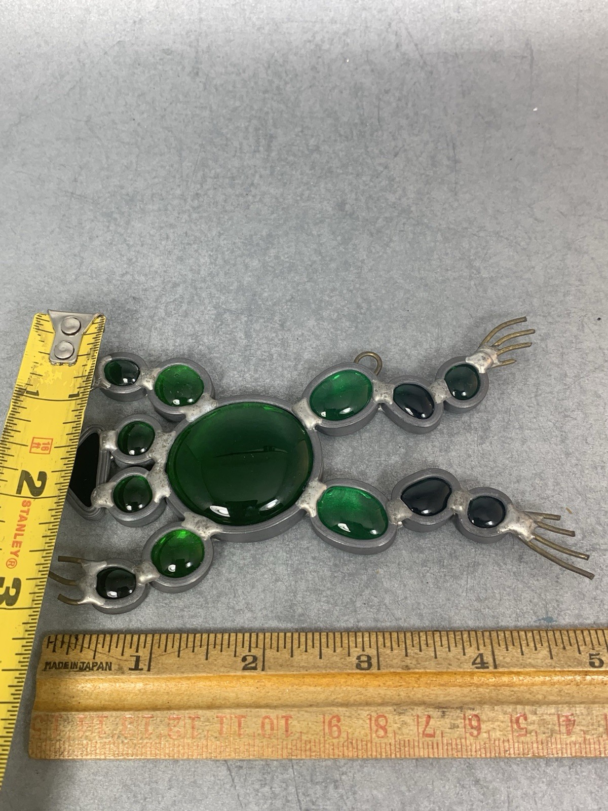 Stained Glass Green Frog Suncatcher Homemade Vintage 4 1/2″L