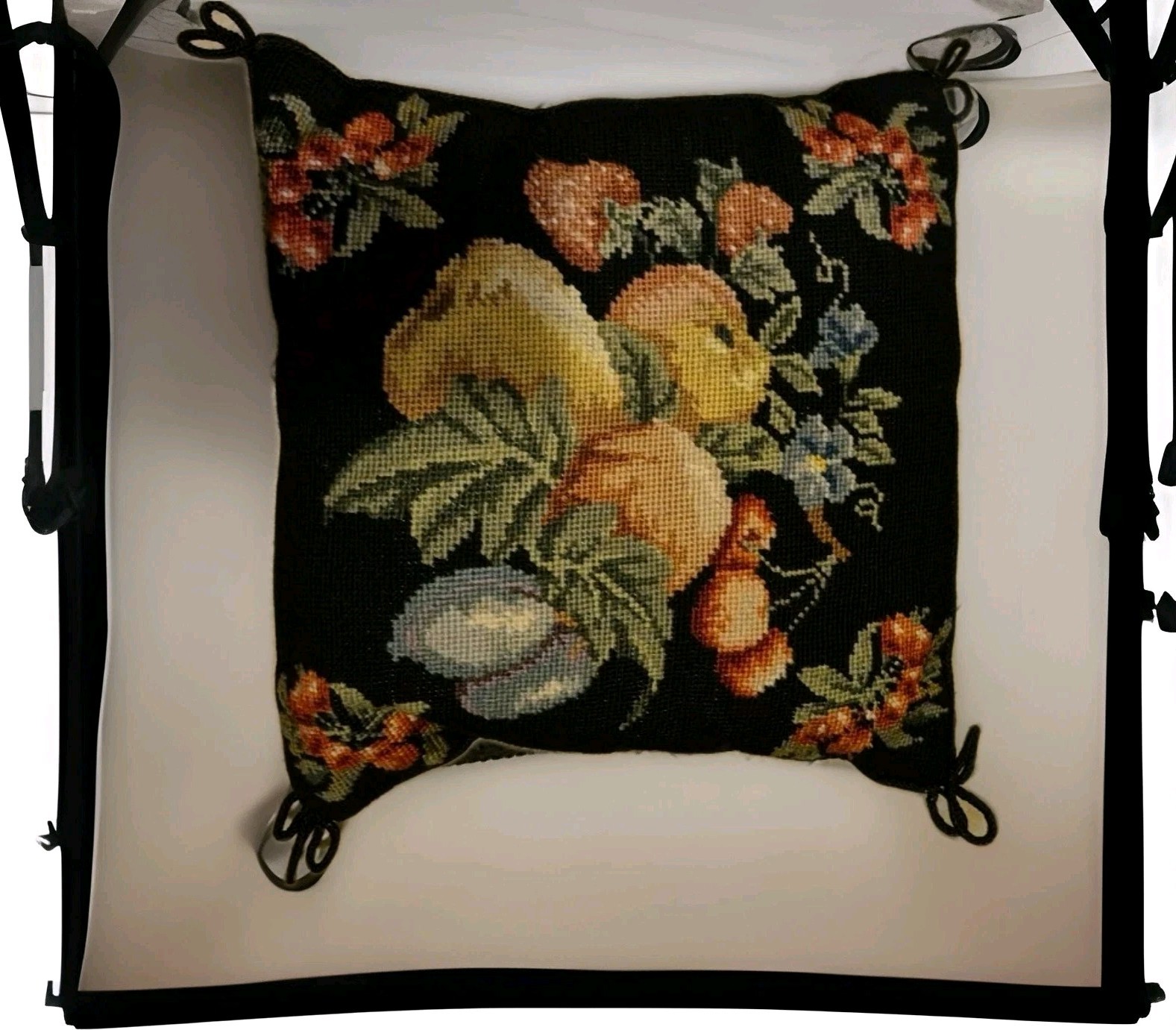 VTG Hand Stitched NEEDLEPOINT TAPESTRY Embroidered 100% Wool Black