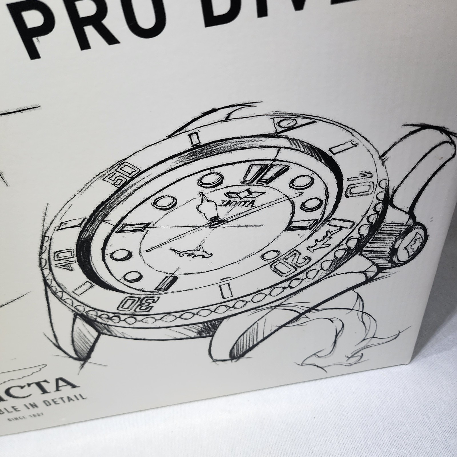 Invicta Pro Diver Hammerhead 14″ Wall Clock Analog Gold Flowers Model 47775 Box