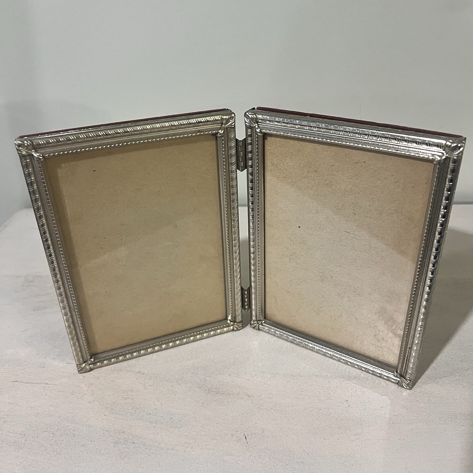 Vintage Picture Frame Silver Tone Metal Double Folding Standing 5″X 7″ Ornate
