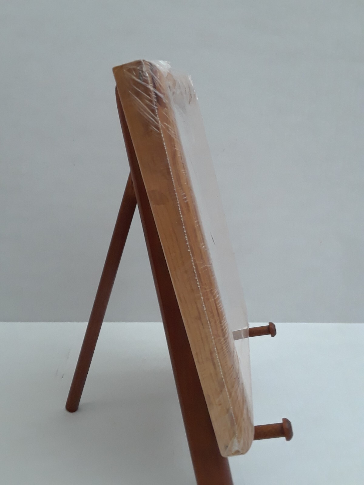 NOS 1950’s Vintage 5×7 in Woolworth’s Dept. Store Wooden Wall Photo Frame