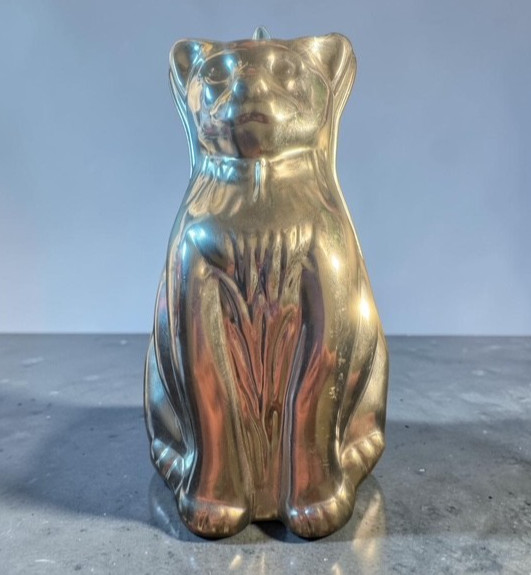 Aluminum Large 11.5″ tall CAT mold w Hanger Vintage DECOR