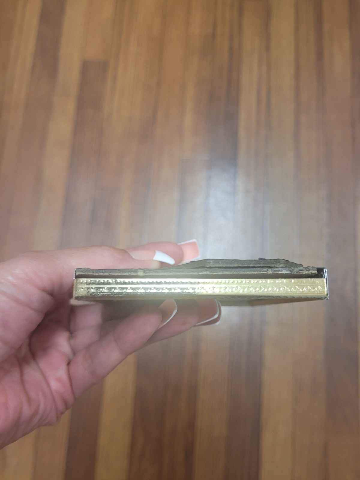 Vtg. Intercraft Gold Metal Photo Frame 3.25 x 4.25 in Non-Glare Glass Portrait
