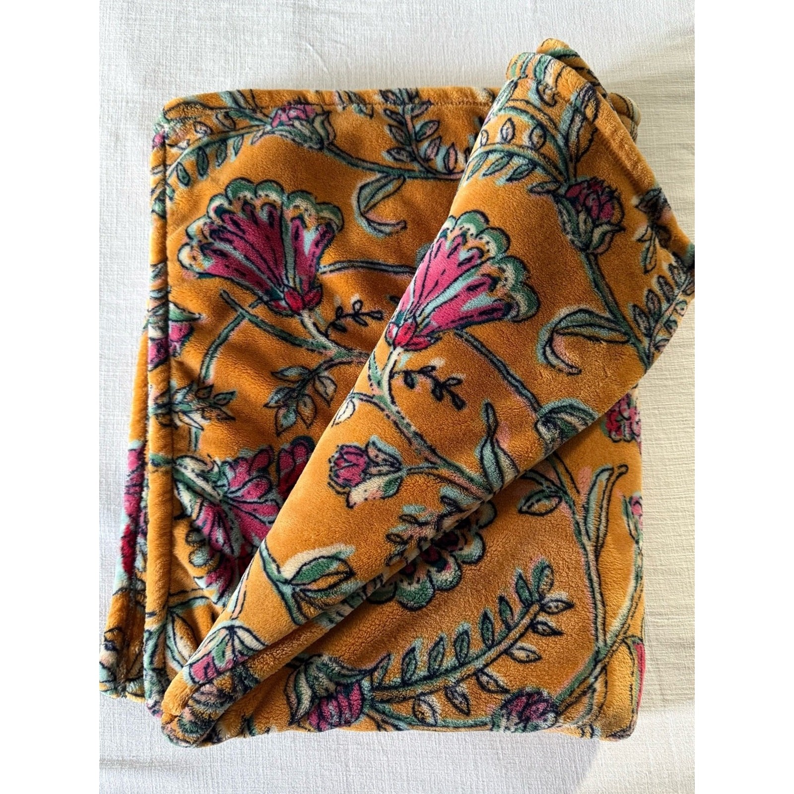 Oversized Printed Gold Floral Primalush Throw Blanket – Target Threshold