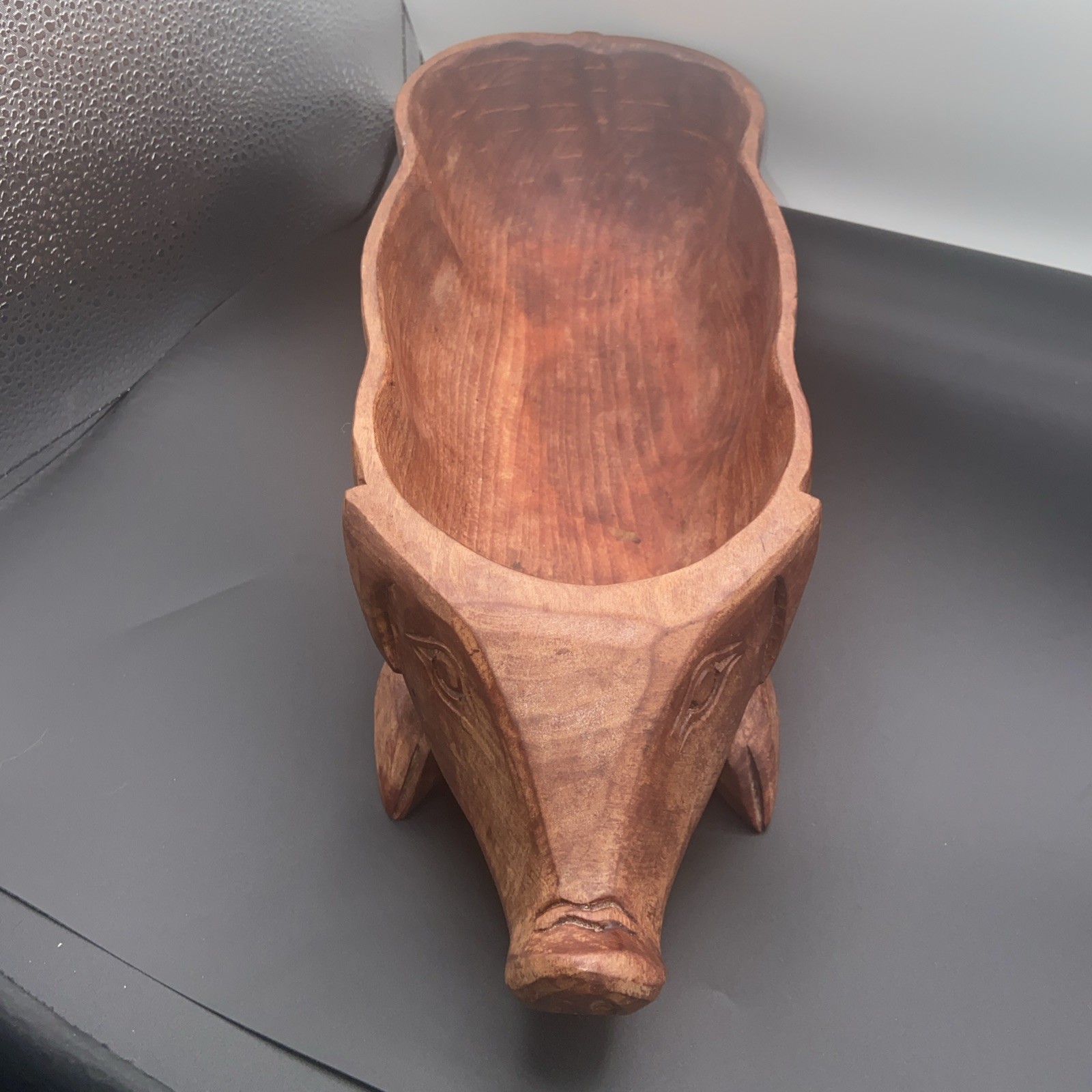 VTG LG 15.75″ long x 5.5″ wide Hand Carved Wooden Pig Bowl Farm house Natural