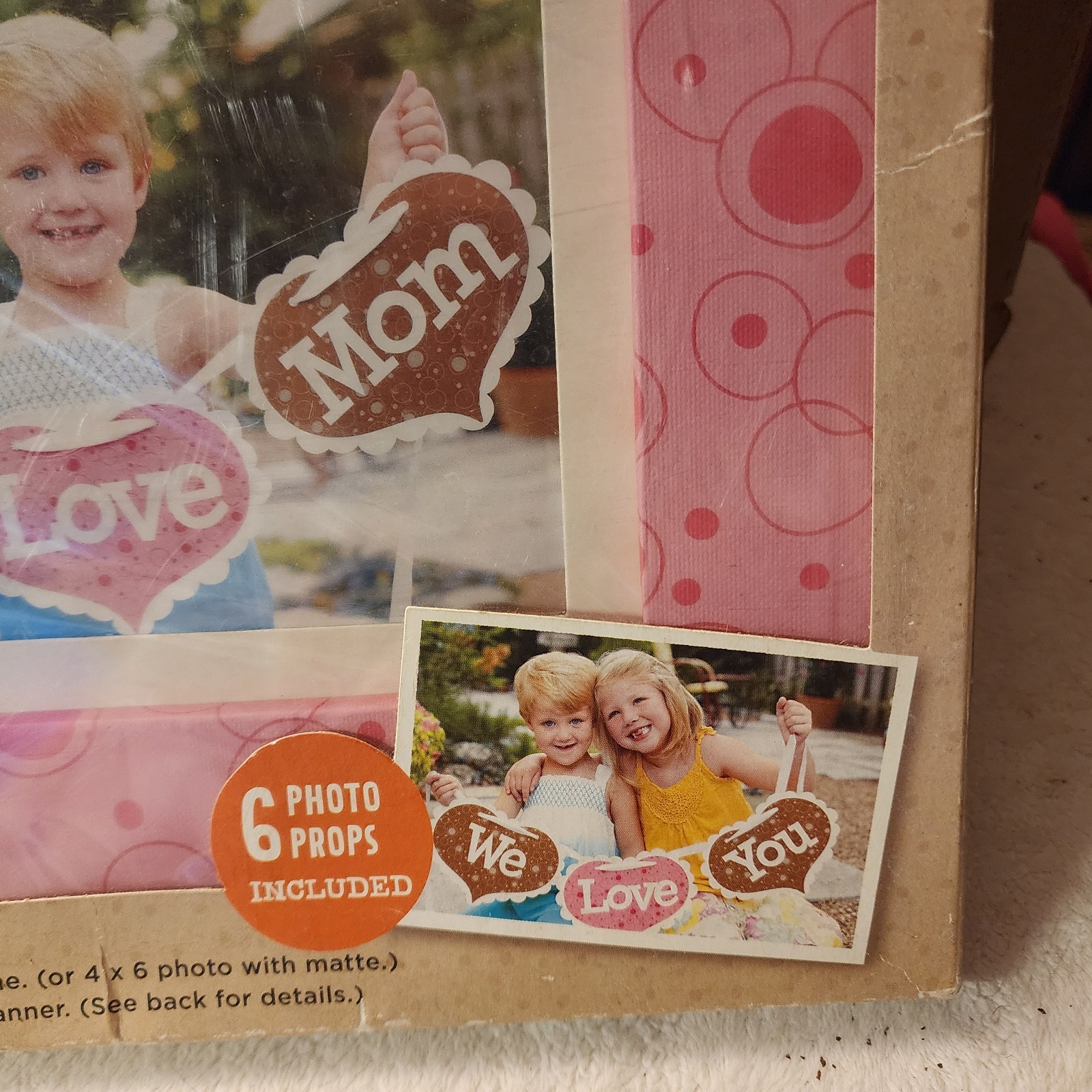 Hallmark Show Mom Love Kit Pics ‘N’ Props Pink Frame with Props Brand New