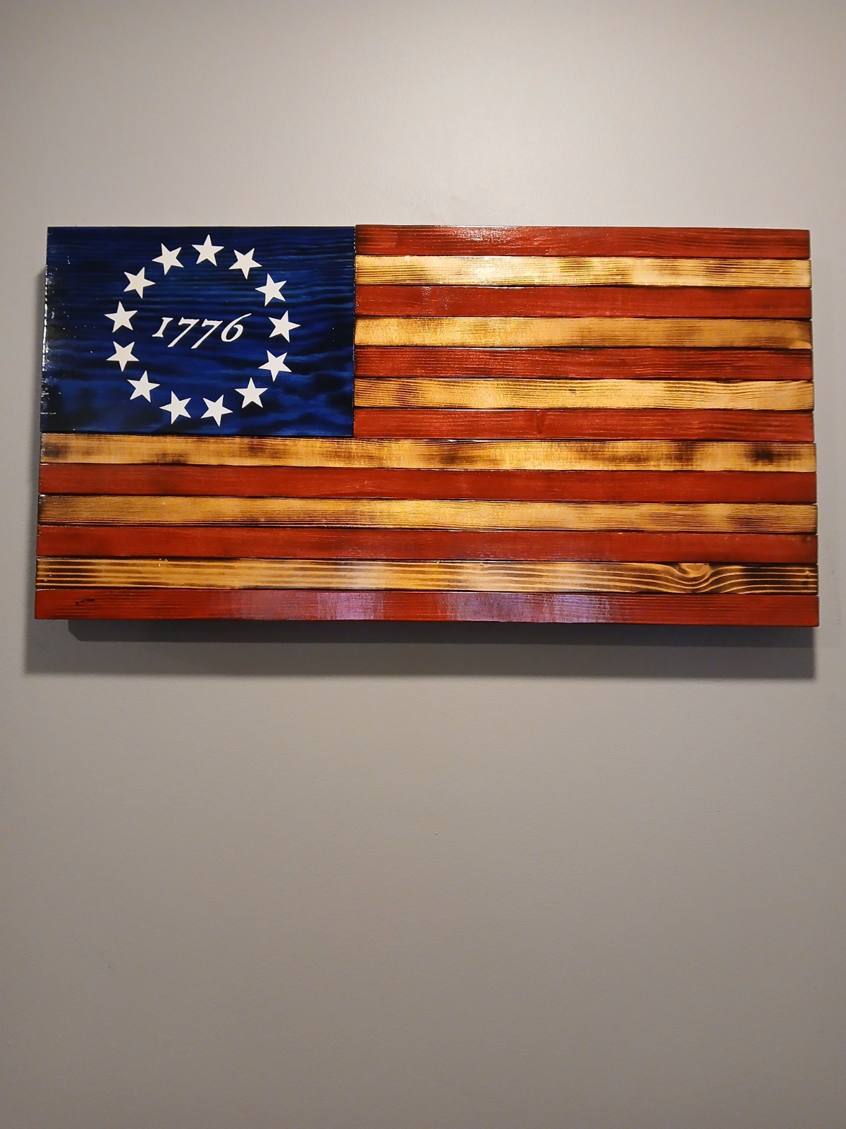 RUSTIC WOODEN AMERICAN FLAG BETSY ROSS 13 STAR 1776 IN STOCK 25″ X 13.5″