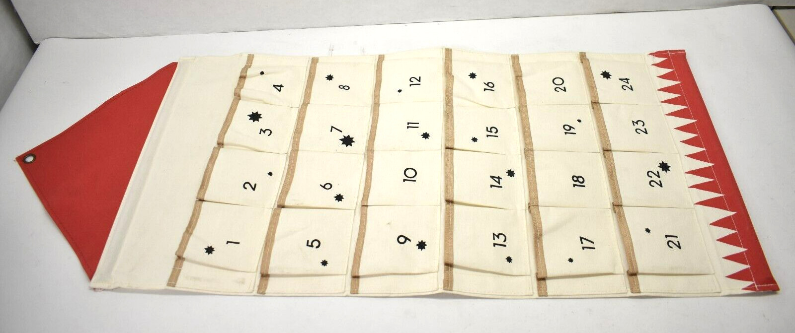 Wall/Door Mounted Calendar Pouches 24 Days Of Christmas Natural Canvas Decor