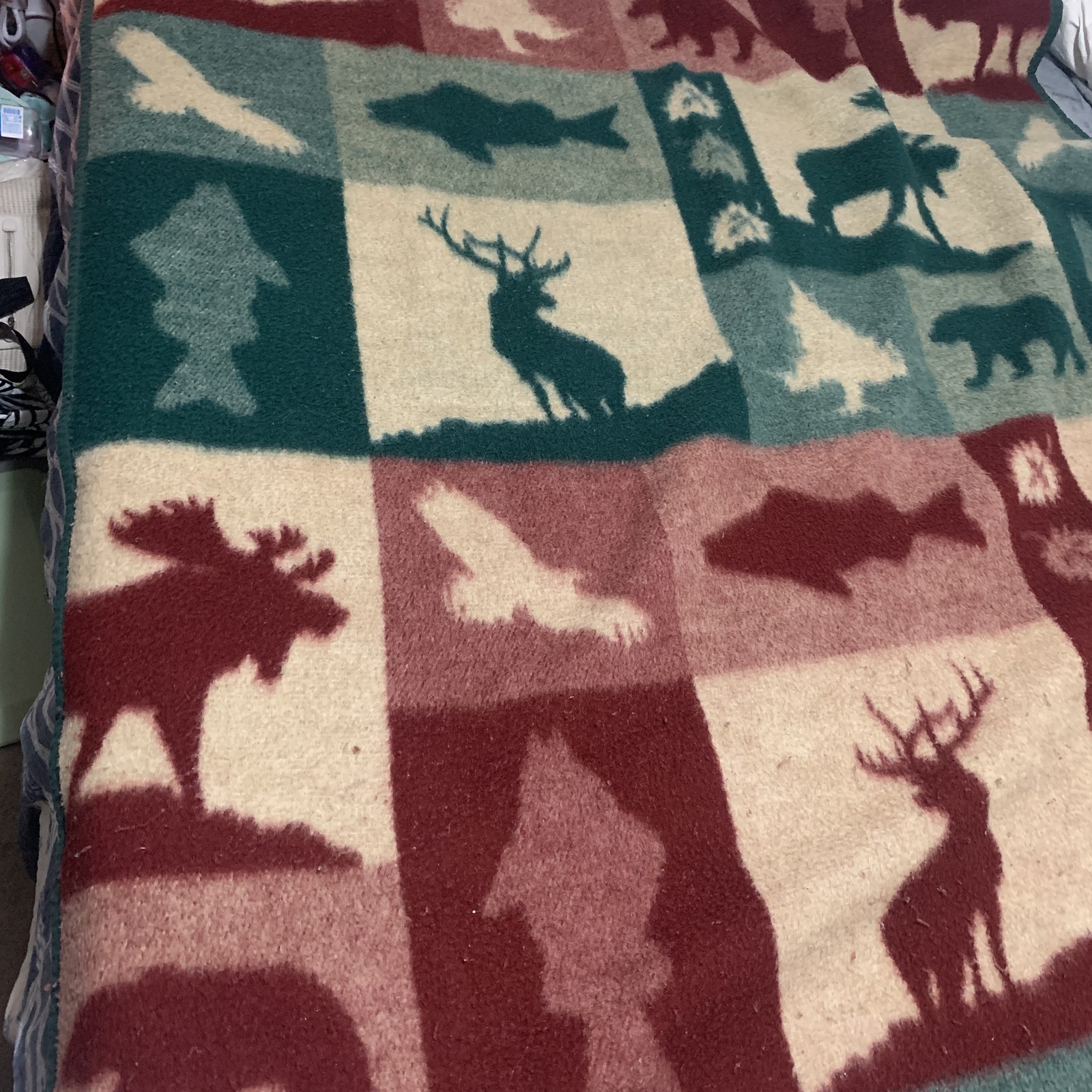 Biederlack Wildlife Lodge Cabin Throw Blanket Deer Moose Fish Woodland Wildlife