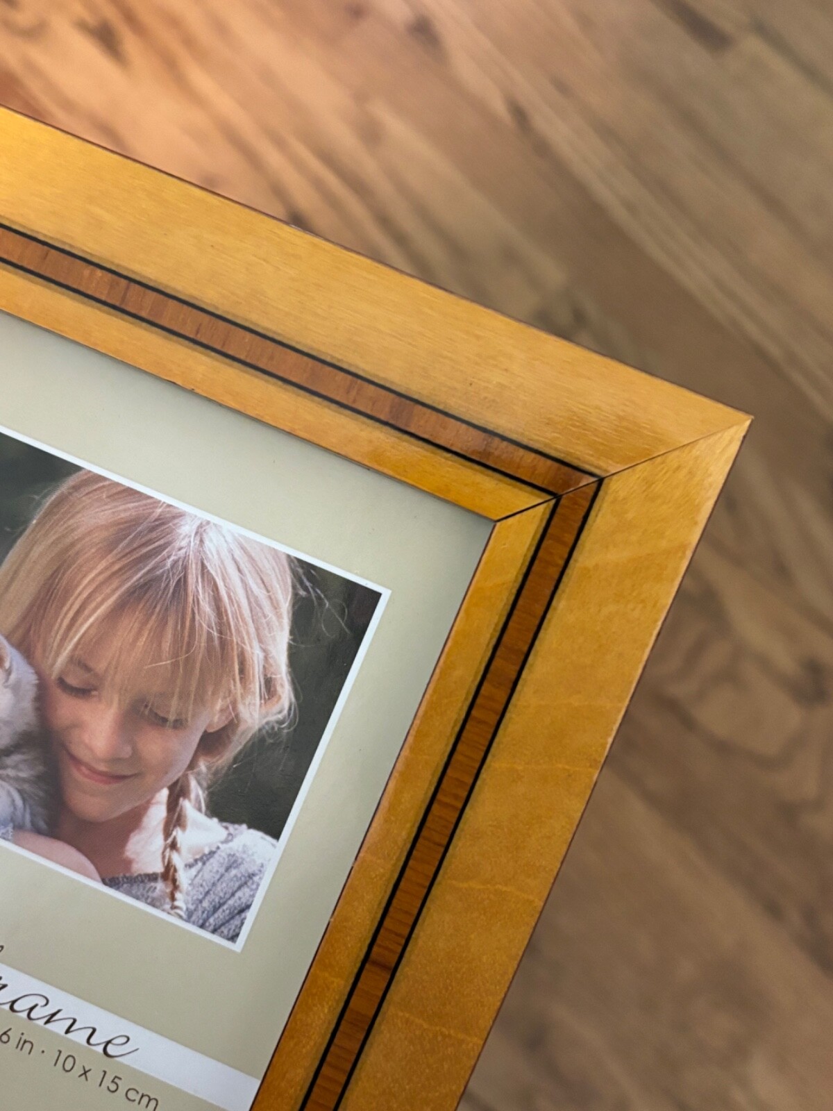 4 x 6″ INLAID FRAME Wooden with Built In Easel Beautiful Wood Inlay