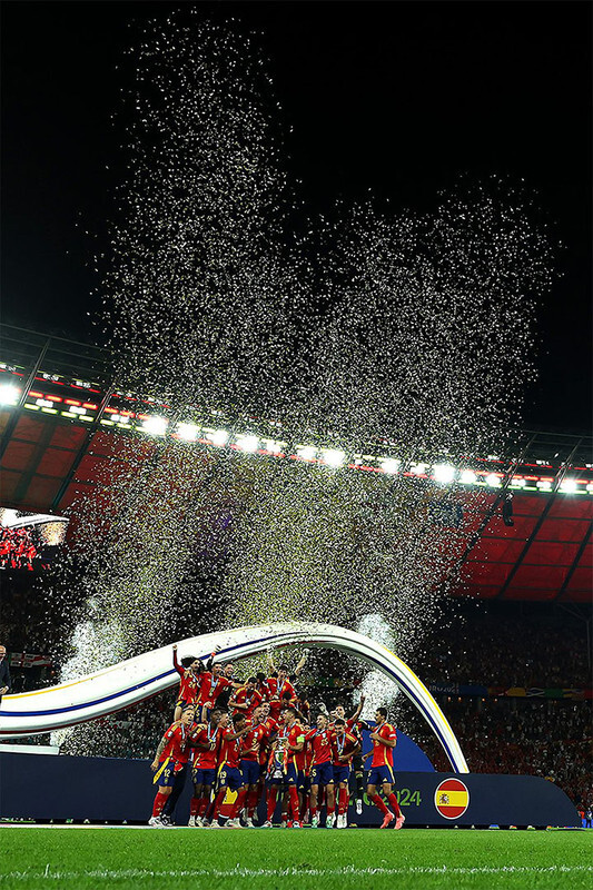 Spain National Soccer Team Champions 2024 Celebration Wall Art – POSTER 20″x30″