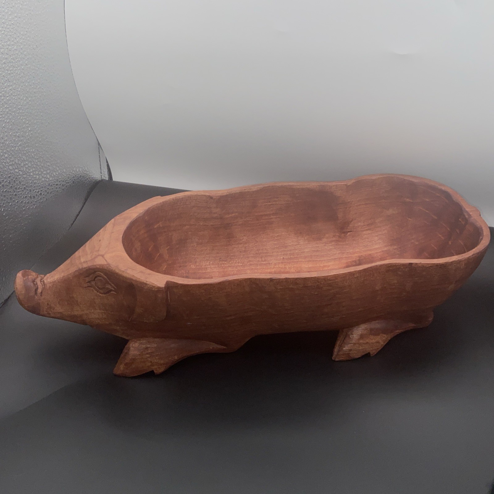 VTG LG 15.75″ long x 5.5″ wide Hand Carved Wooden Pig Bowl Farm house Natural