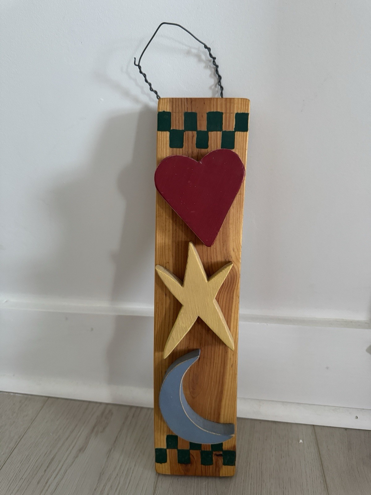 Folk Art Wooden Red Heart With Golden Yellow Star Farmhouse Rustic Wall Sign
