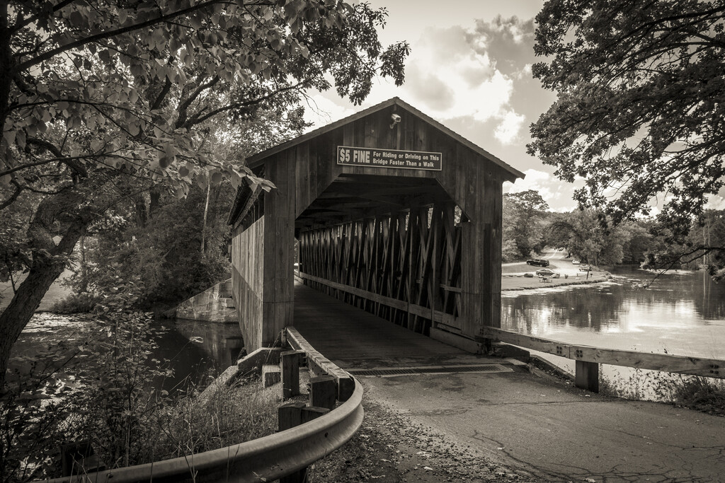 Michigan Historical Covered Bridge B&W Photo Art Print Poster 18×12