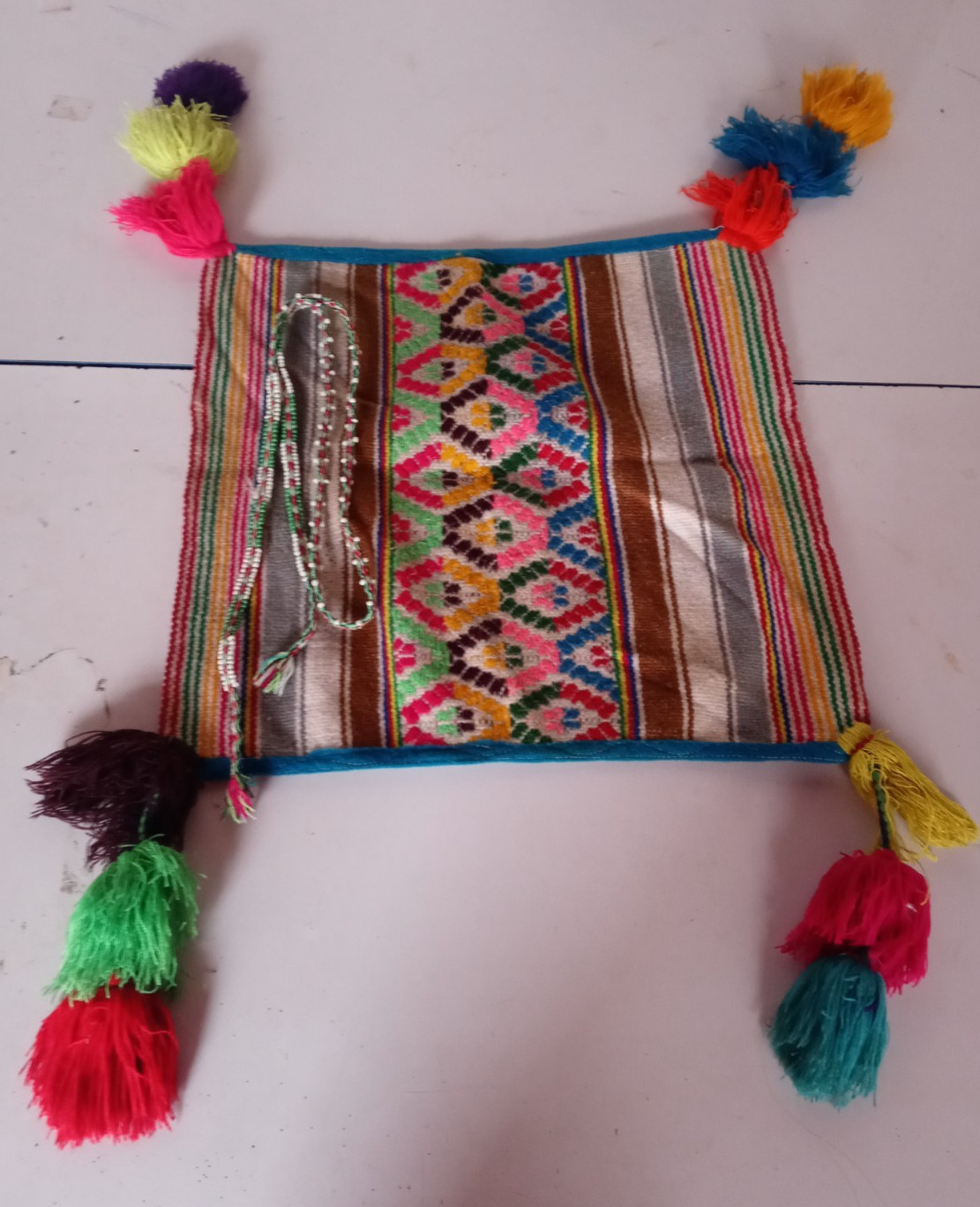 Aguayo Set Decorated Bow Multicolored Beads Pago Madre Tierra