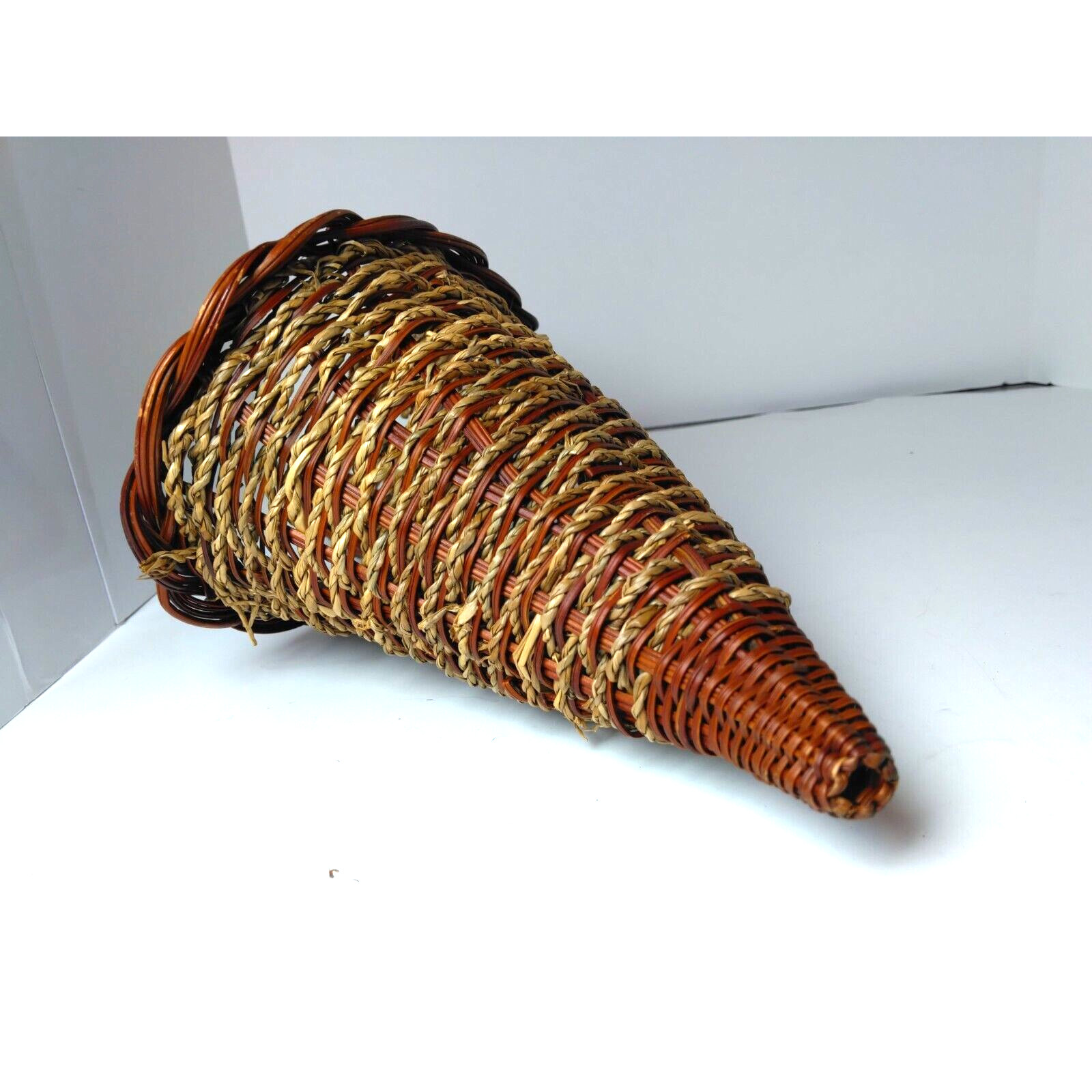 Small Cornucopia Basket – Free Standing or Hanging – Adorable! – Fast Shipping!