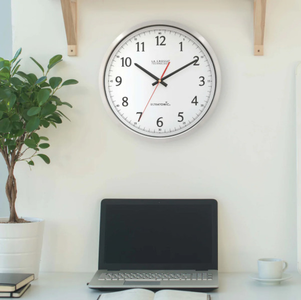 La Crosse Technology 404-1235UA-SS 14″ UltrAtomic Stainless Steel Wall Clock