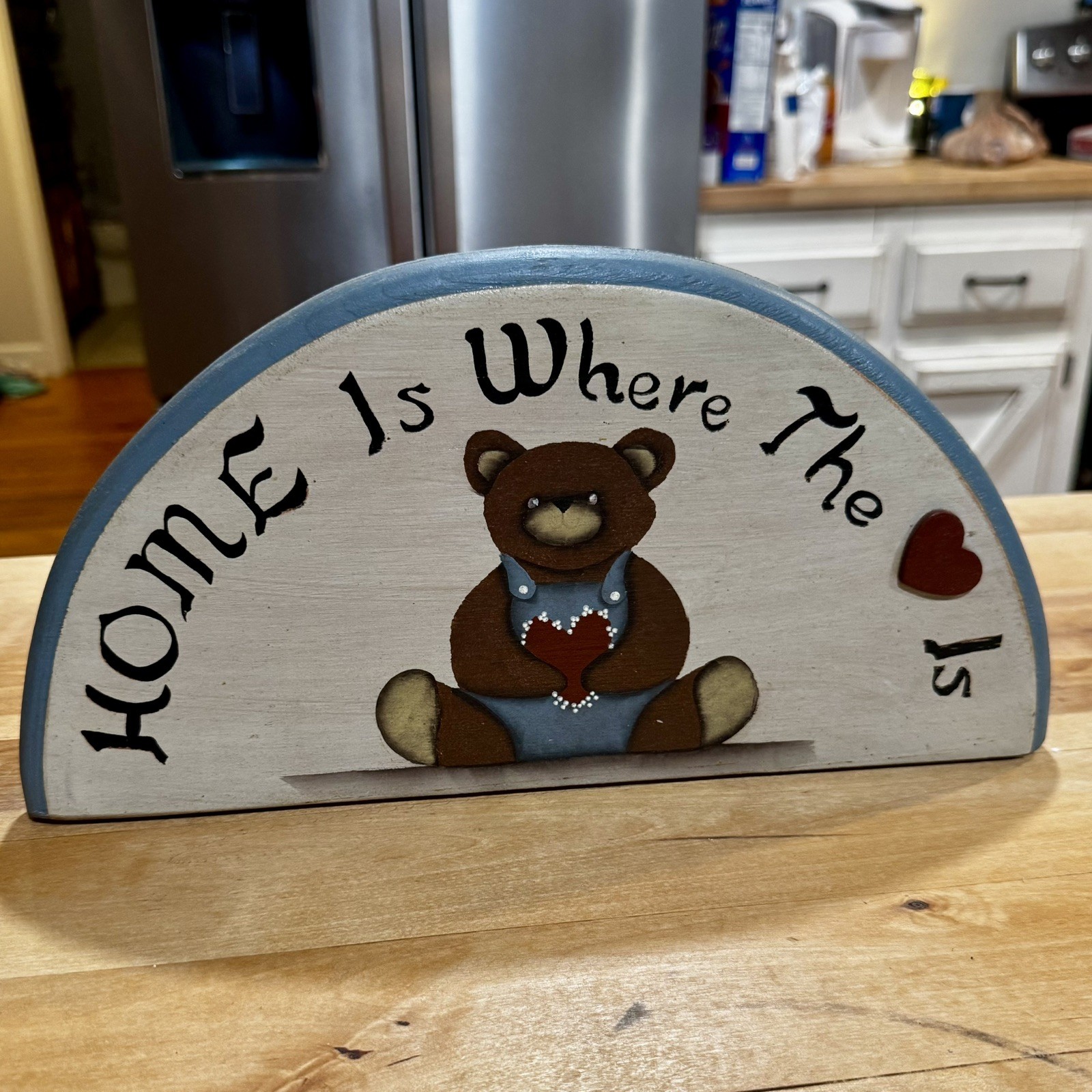 Vtg Wooden Half Circle Welcome Friends Bear Wall Plaque