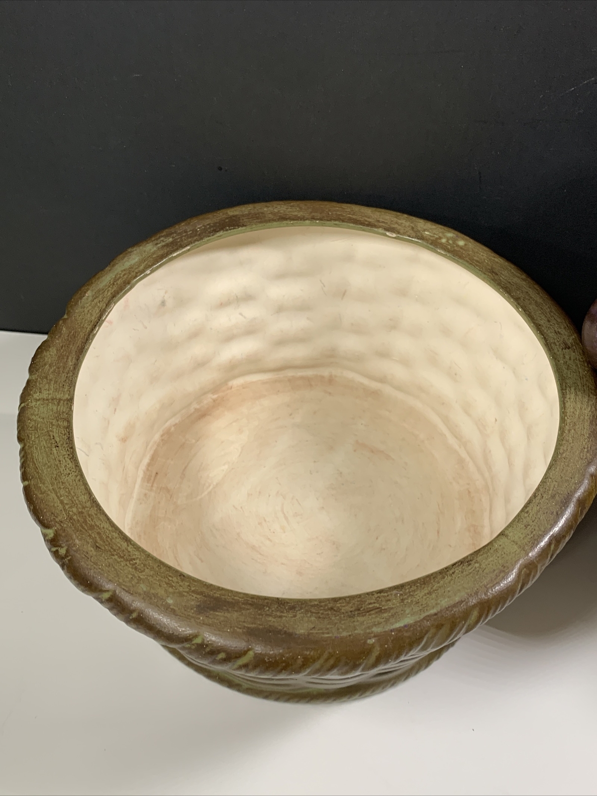 Ceramic Fruit Basket Bowl Lid Decorative Centerpiece Rustic Table Country VTG