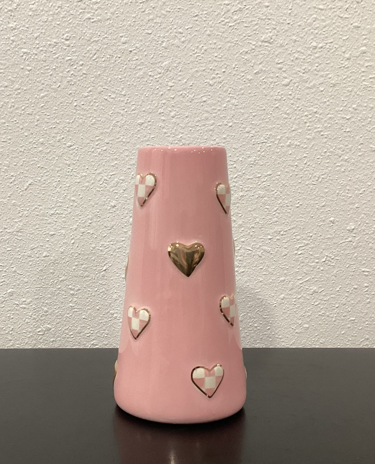 Mackenzie Childs Rosy Check Short Heart Vase 7″ x 2.25″ x 3.5″ Ceramic 10 Ounce